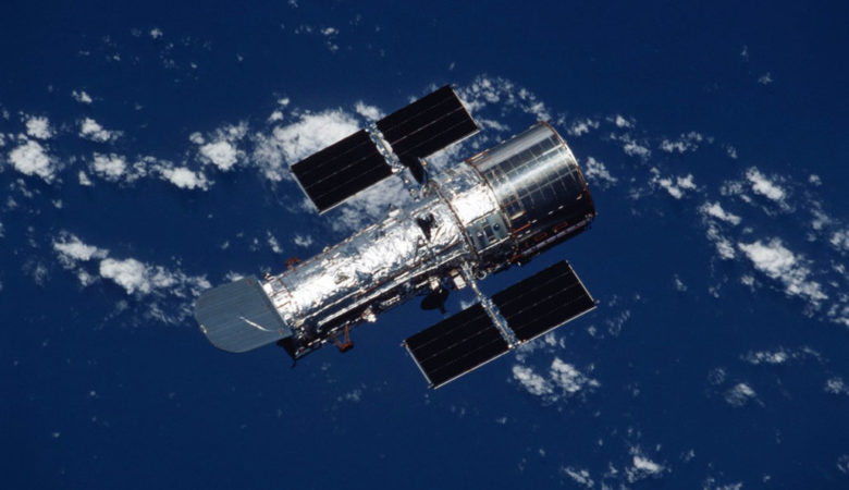 Hubble wakes up after NASA Space Telescope fix success - SlashGear